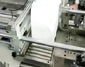 不知該如何操作自動(dòng)桶裝油裝箱機(jī) 看這里有視頻！